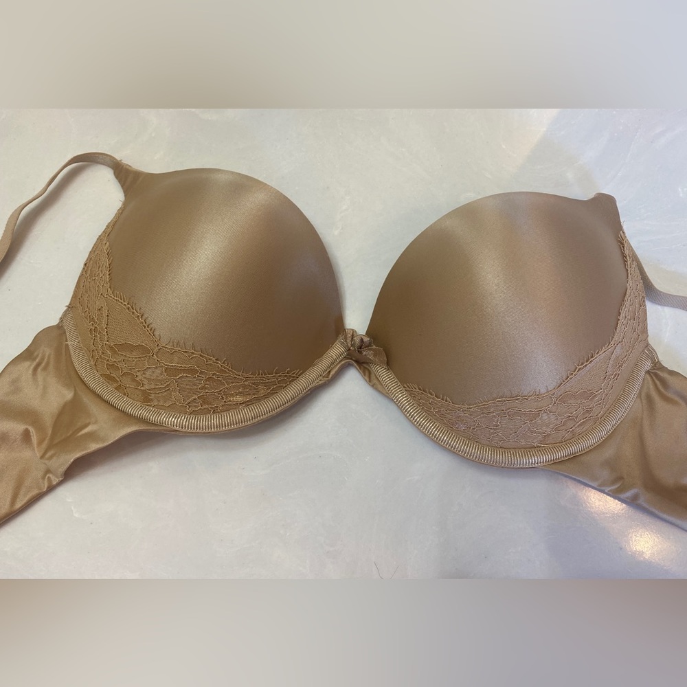 Ambrielle Push Up J8507 size 36B *never worn*